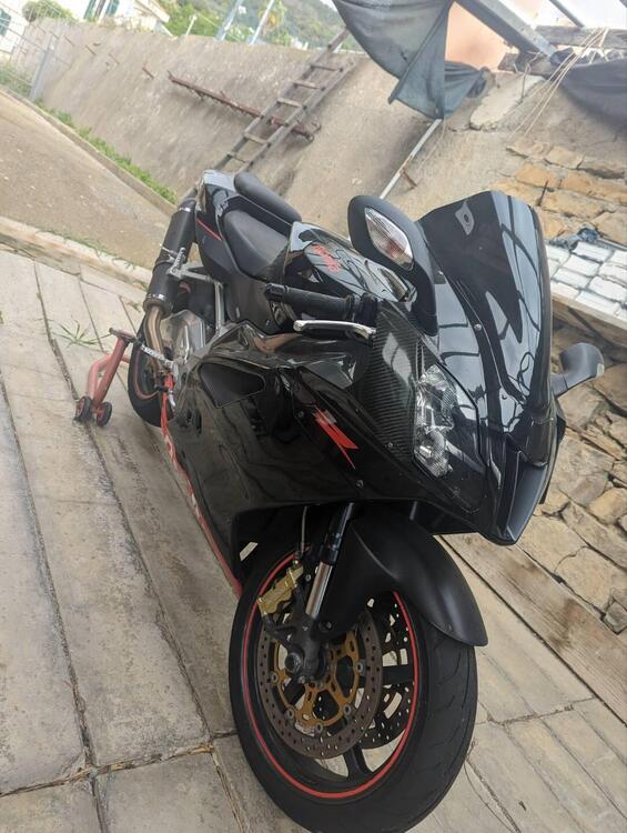 Aprilia RSV 1000 R (2006 - 09) (3)