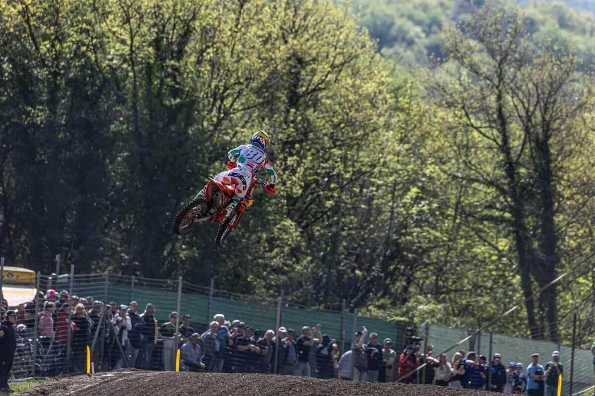 MXGP25 #5 Trentino. Ciclamino in fiamme. Doppietta Gajser e Adamo Bis. Spettacolo Sensazionale [VIDEO] (5)