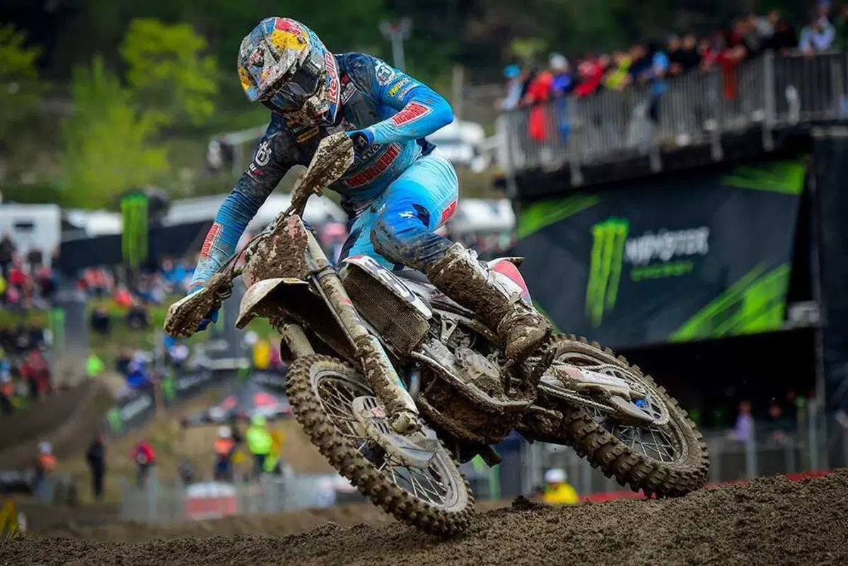 MXGP25 #5 Trentino. Ciclamino in fiamme. Doppietta Gajser e Adamo Bis. Spettacolo Sensazionale [VIDEO] (15)