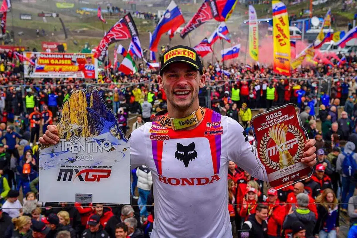 MXGP25 #5 Trentino. Ciclamino in fiamme. Doppietta Gajser e Adamo Bis. Spettacolo Sensazionale [VIDEO] (23)