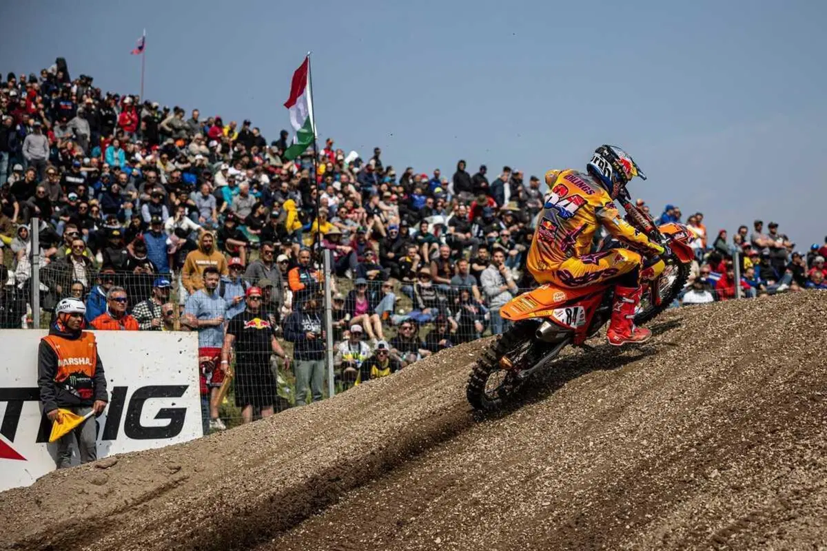 MXGP25 #5 Trentino. Ciclamino in fiamme. Doppietta Gajser e Adamo Bis. Spettacolo Sensazionale [VIDEO] (28)