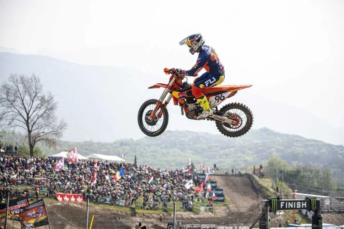 MXGP25 #5 Trentino. Ciclamino in fiamme. Doppietta Gajser e Adamo Bis. Spettacolo Sensazionale [VIDEO] (35)