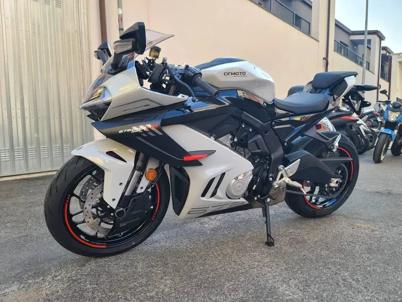 CFMOTO 675SR-R (2025 - 26) (6)