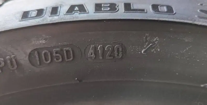 Gomme Pirelli per Panigale 899/959/V2 - 2 Treni (4)