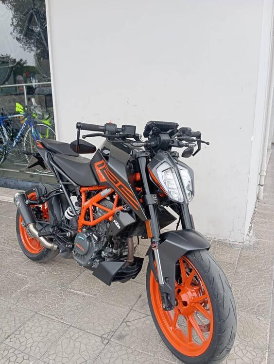 KTM 125 Duke (2021 - 23) (2)