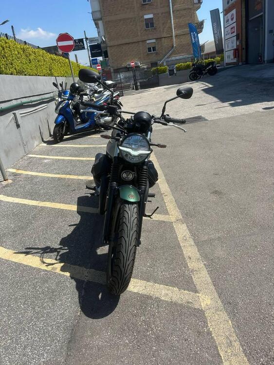 Moto Guzzi V7 Stone Centenario (2021 - 22) (4)