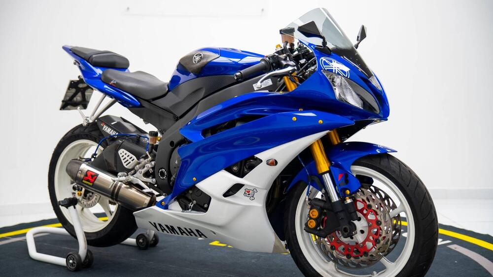 Yamaha YZF R6 (2006 - 07) (2)