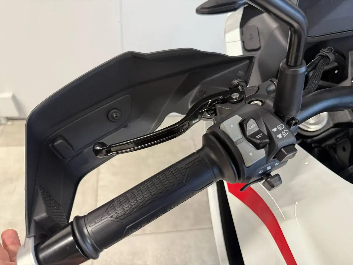 Moto Morini X-Cape 700 (2025 - 26) (8)