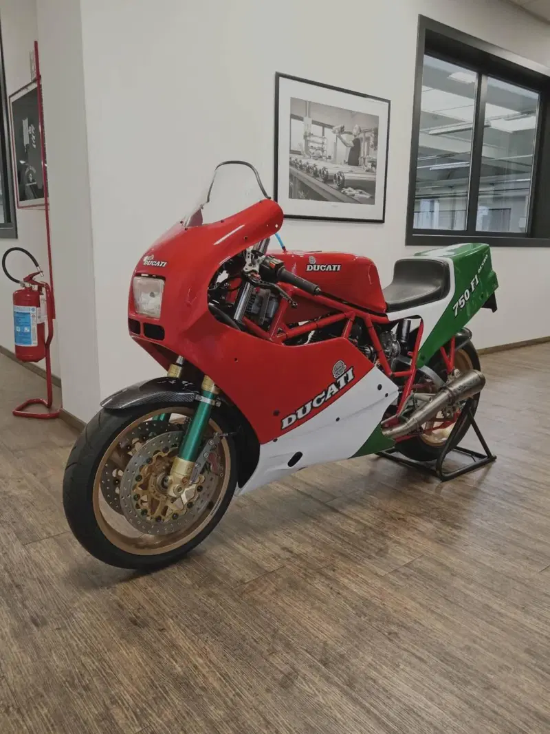 Ducati 750 f1 (3)