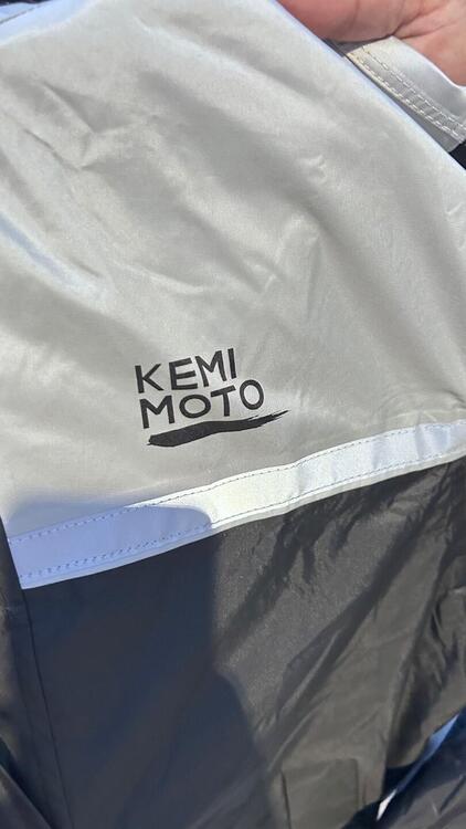 Tuta Kemimoto Keihin (2)