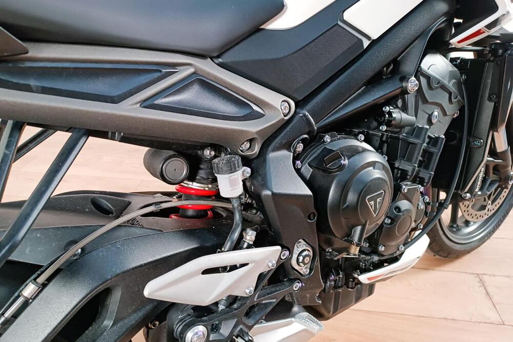 Triumph Street Triple 765 R (2023 - 25) (4)
