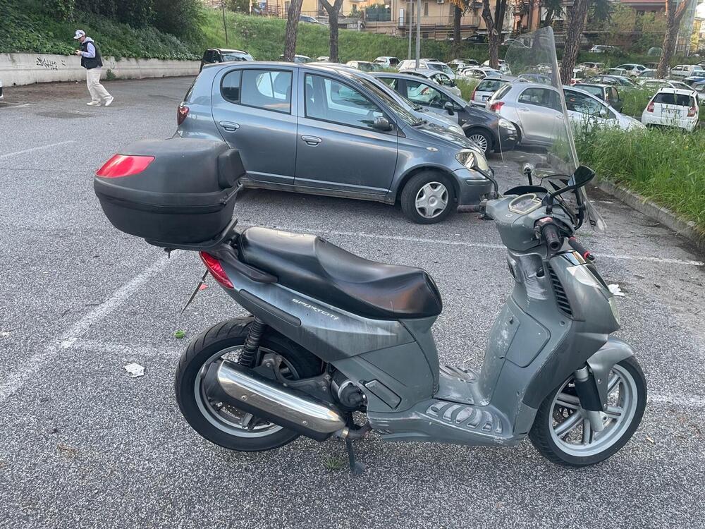 Aprilia Sportcity 125 (3)