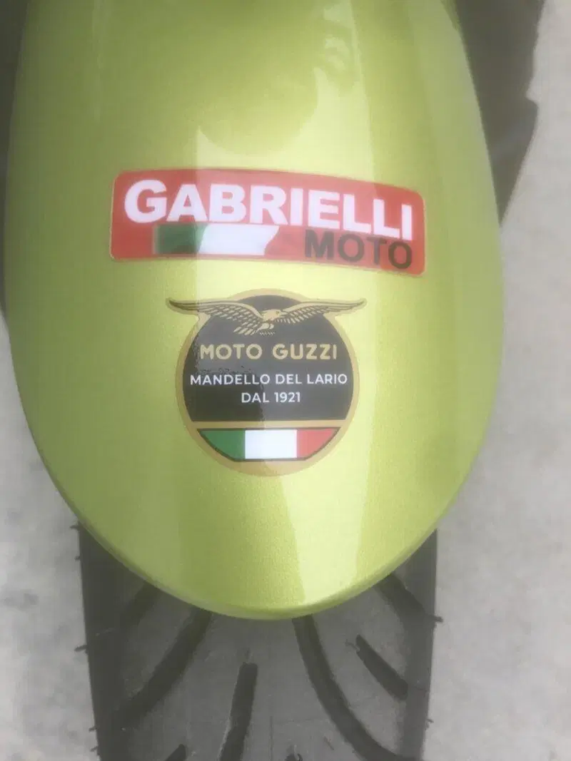 Moto Guzzi V7 Sport (2025 - 26) (3)