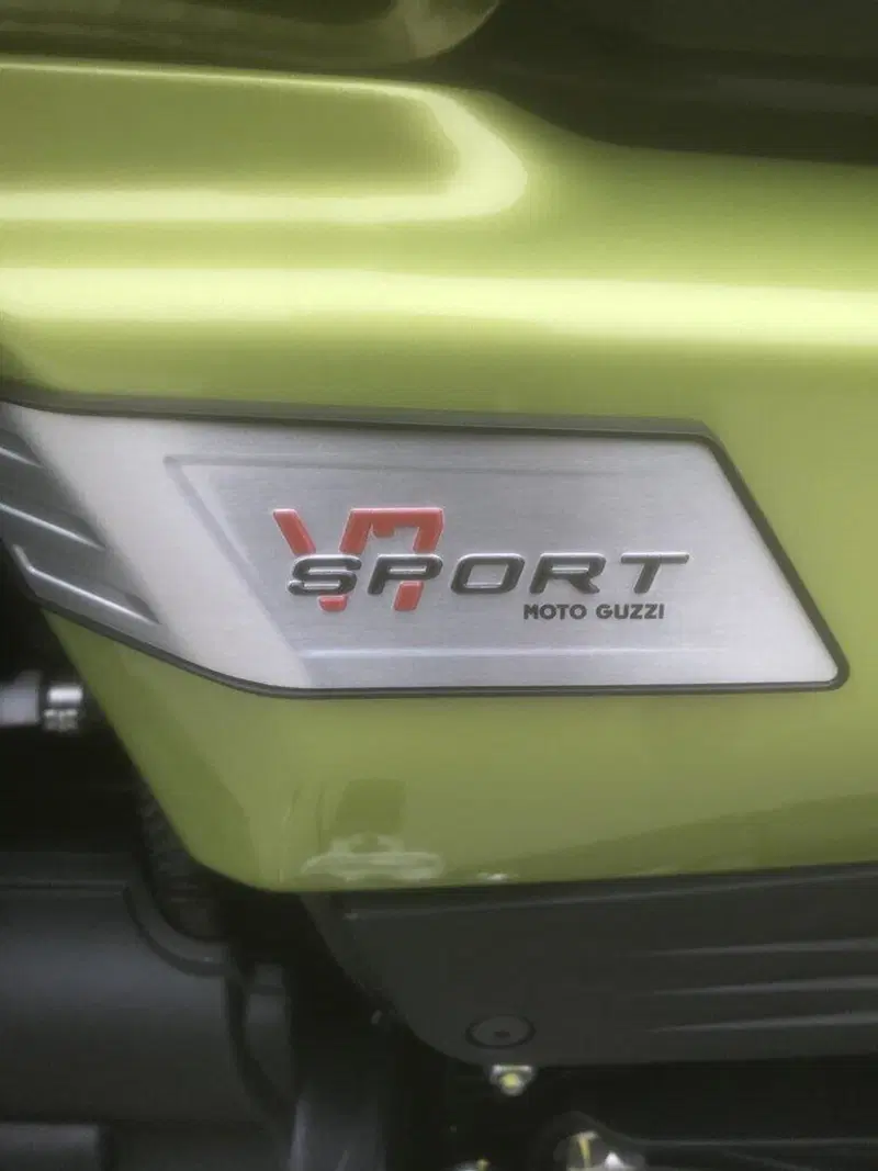 Moto Guzzi V7 Sport (2025 - 26) (4)