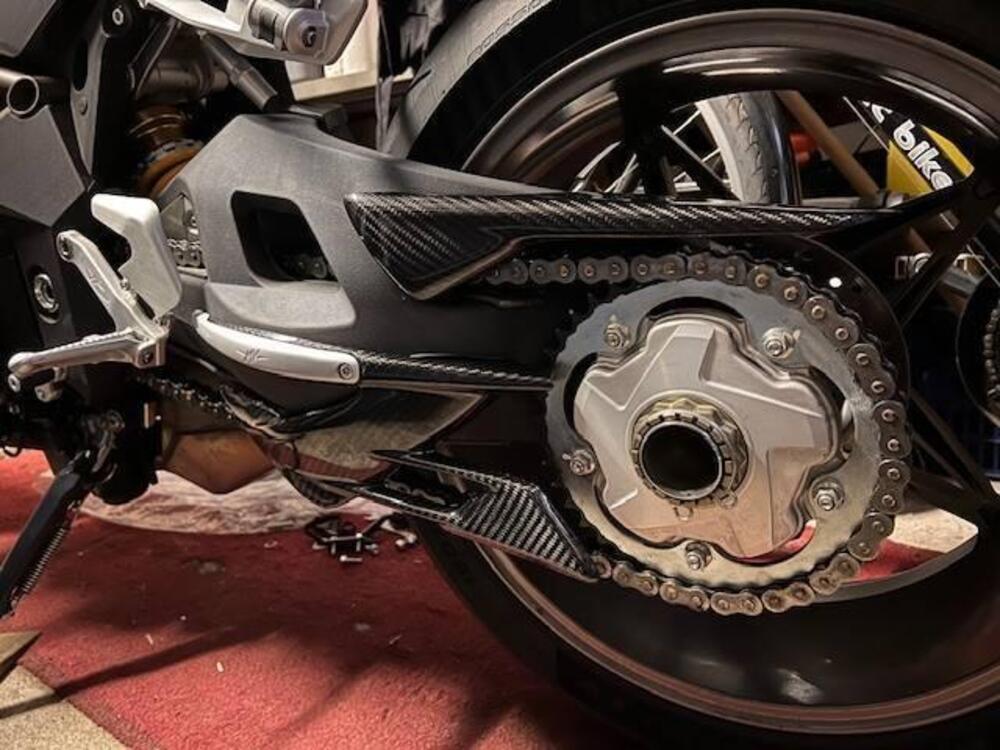 MV Agusta Brutale 990 R (2009 - 12) (2)