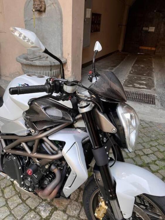 MV Agusta Brutale 990 R (2009 - 12) (3)