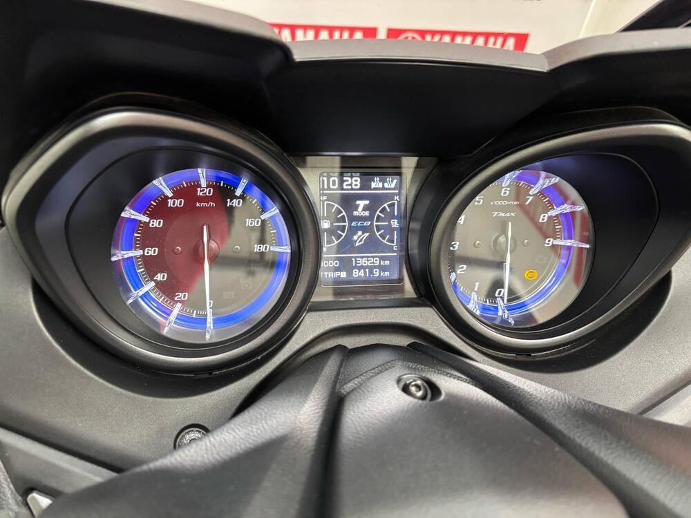 Yamaha T-Max 560 Tech Max (2021) (3)