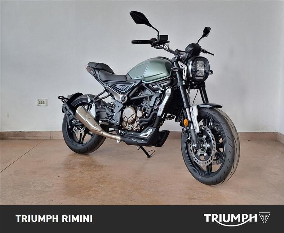 Voge Trofeo 300AC (2021 - 25) (3)