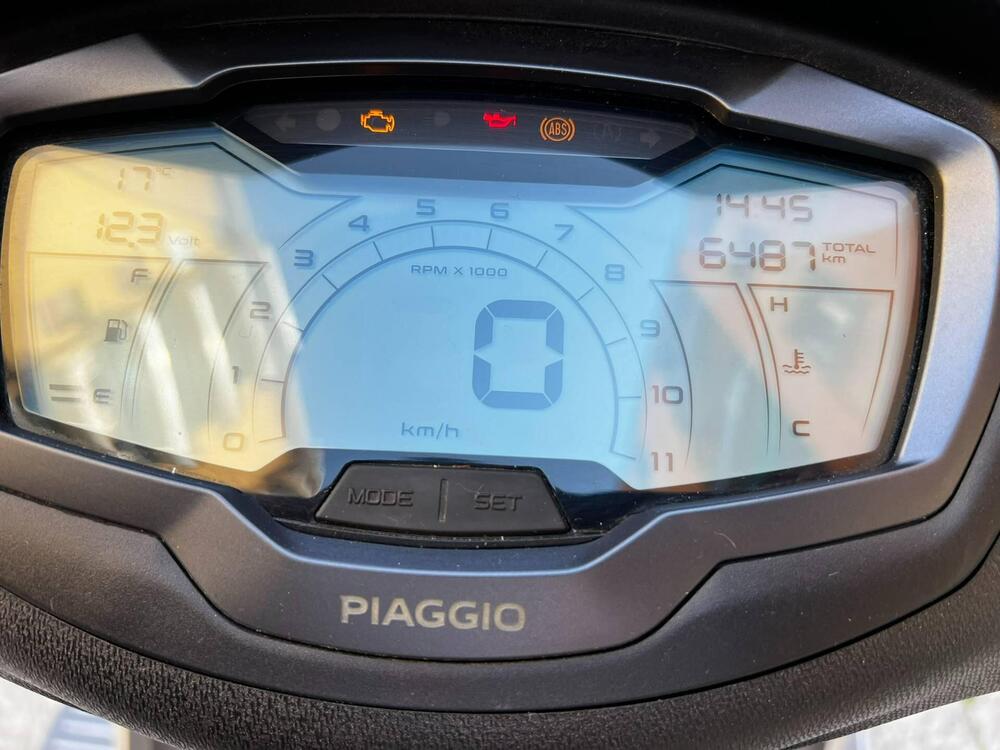 Piaggio Beverly 300 S ABS-ASR (2021 - 25) (4)