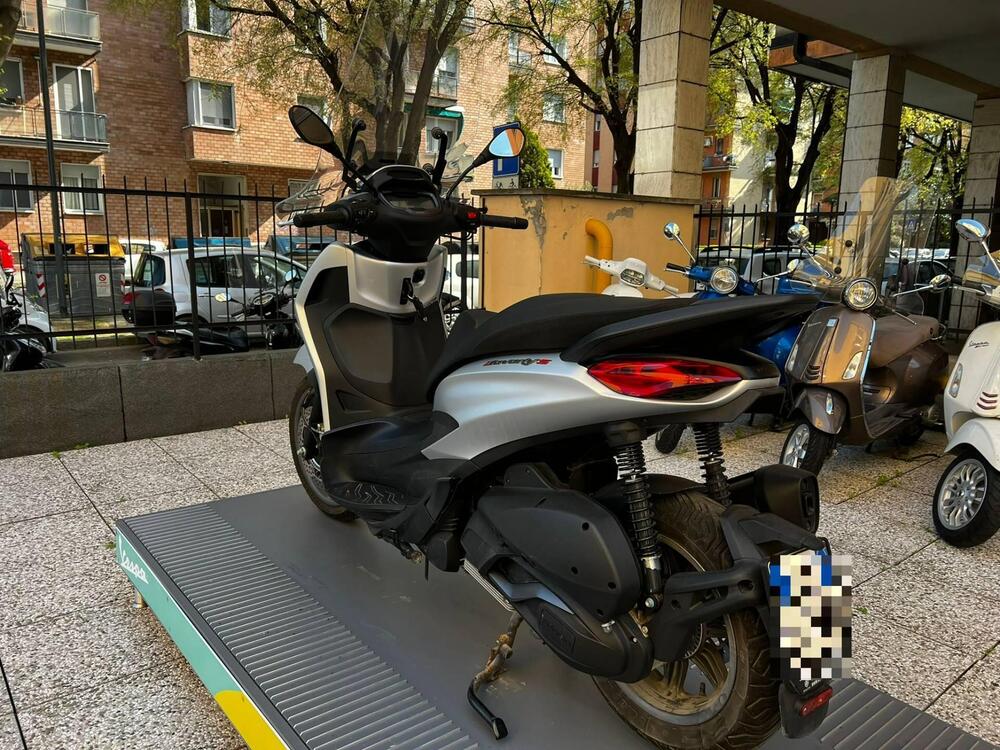 Piaggio Beverly 300 S ABS-ASR (2021 - 25) (3)