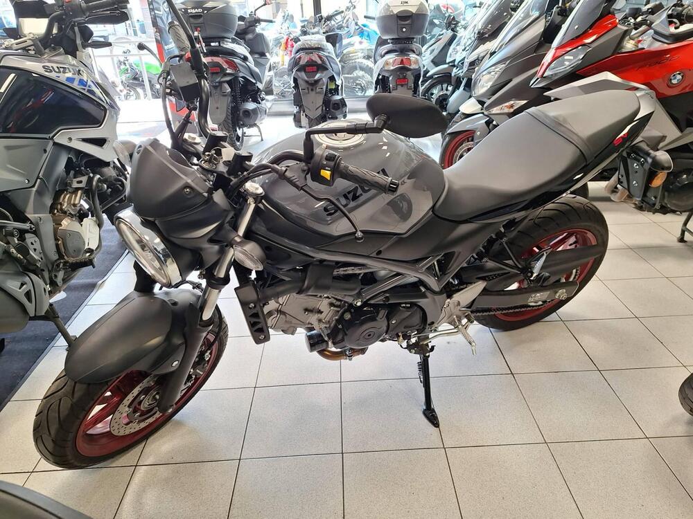 Suzuki SV650 (2021 - 24) (2)
