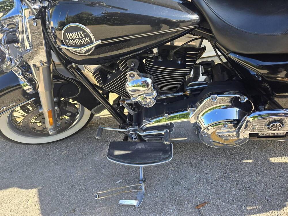 Harley-Davidson 1584 Road King Classic (2007 - 10) - FLHRC (4)