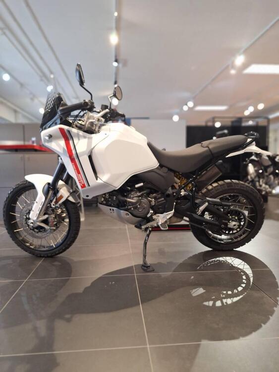 Ducati DesertX (2022 - 25) (4)