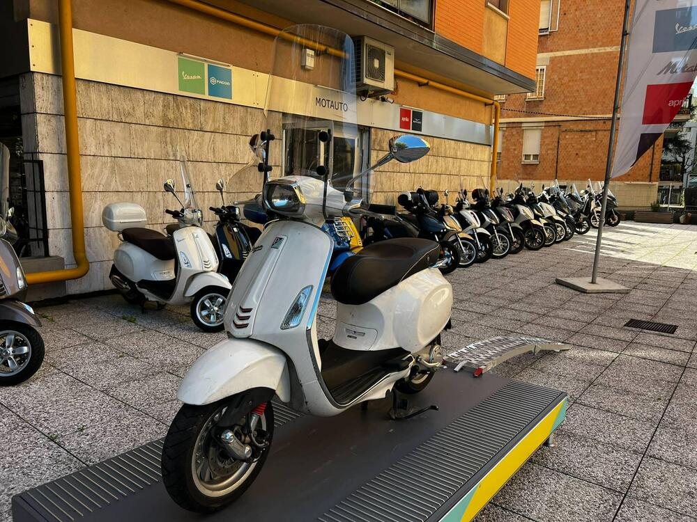 Vespa Sprint 50 4T 3V (2014 - 17) (2)