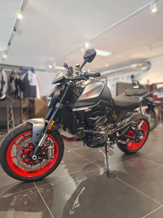 Ducati Monster 937 + (2021 - 25) (3)