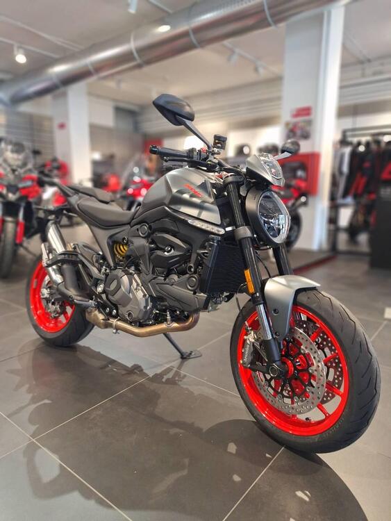 Ducati Monster 937 + (2021 - 25) (2)