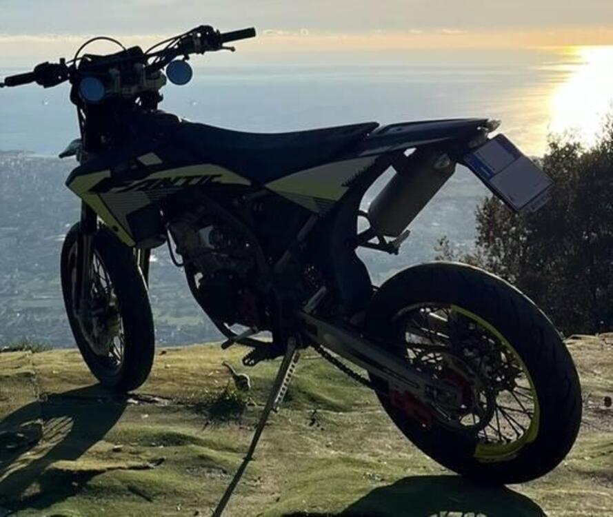 Fantic Motor Motard 125 Performance 4t (2020) (4)