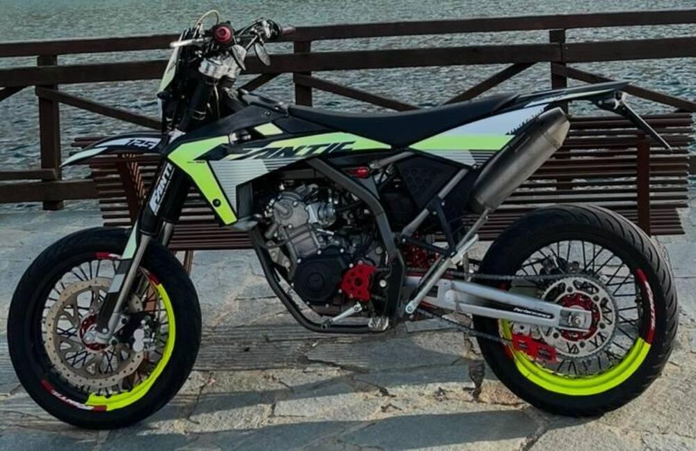 Fantic Motor Motard 125 Performance 4t (2020)