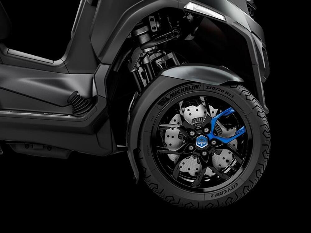 Piaggio MP3 310 (2025) (2)