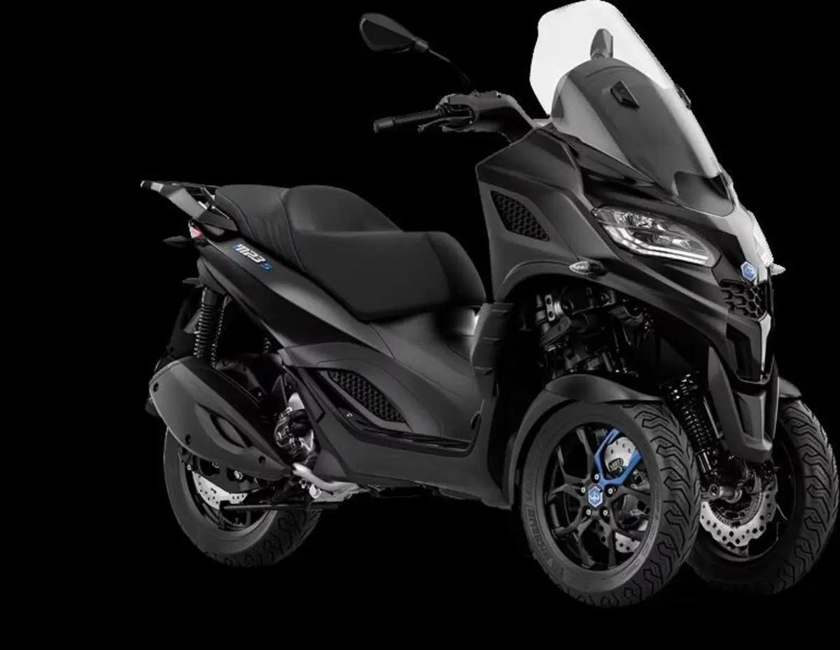 Piaggio MP3 310 (2025 - 26) (4)