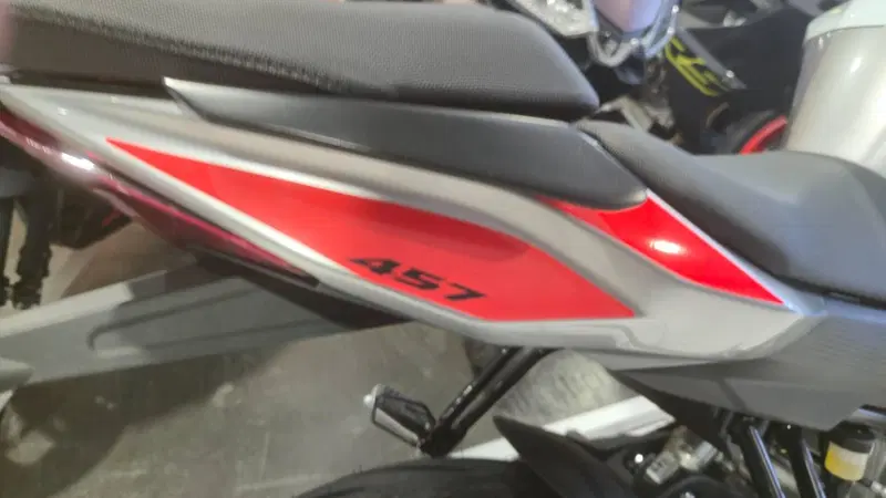 Aprilia Tuono 457 (2025 - 26) (3)