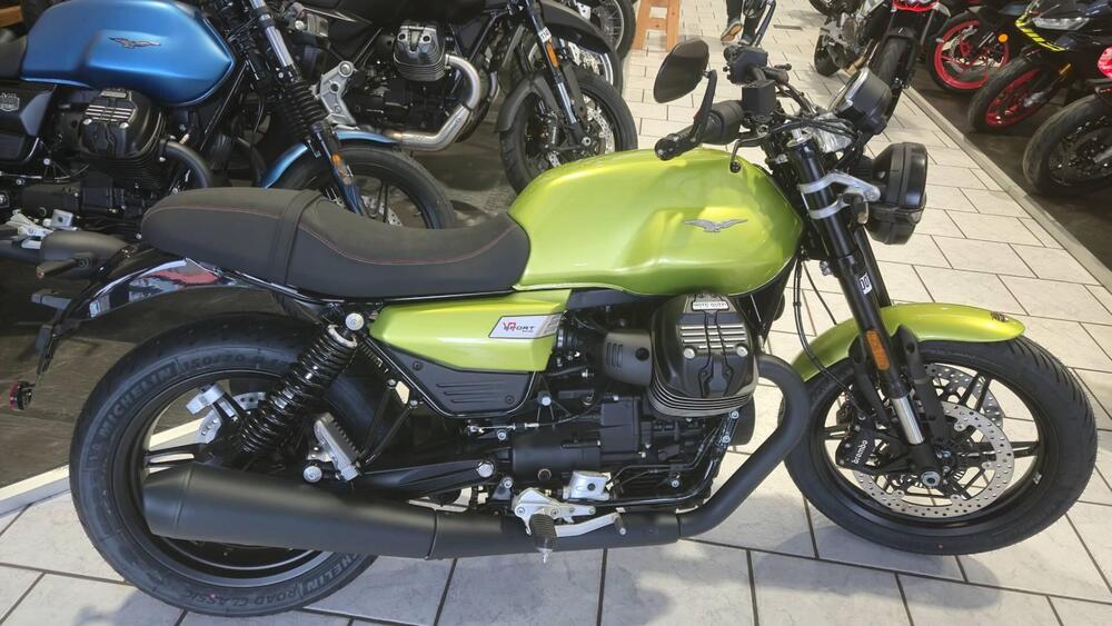 Moto Guzzi V7 Sport (2025) (3)
