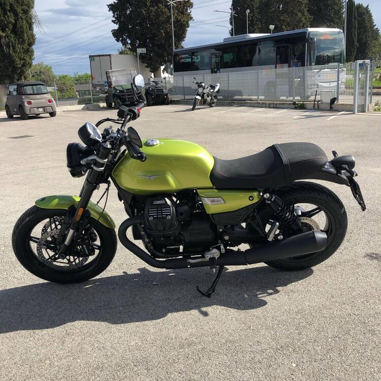 Moto Guzzi V7 Sport (2025) (4)