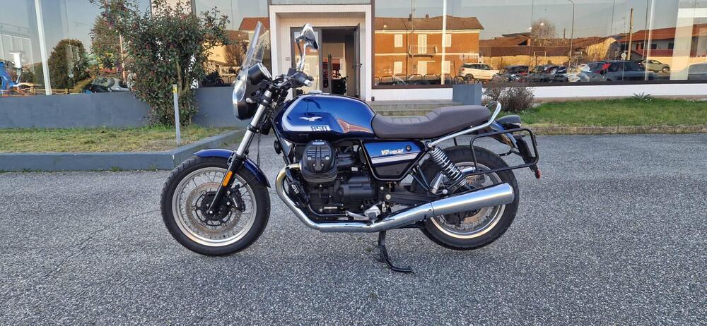 Moto Guzzi V7 Special (2021 - 24) (2)