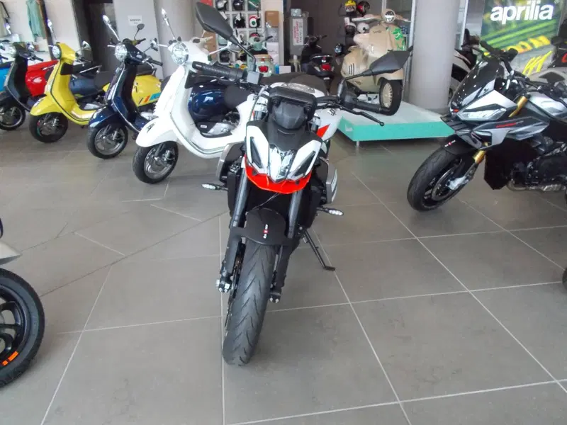 Aprilia Tuono 457 (2025 - 26) (3)