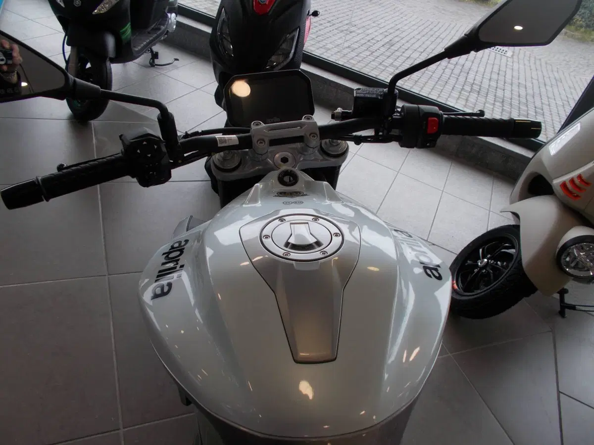 Aprilia Tuono 457 (2025 - 26) (5)