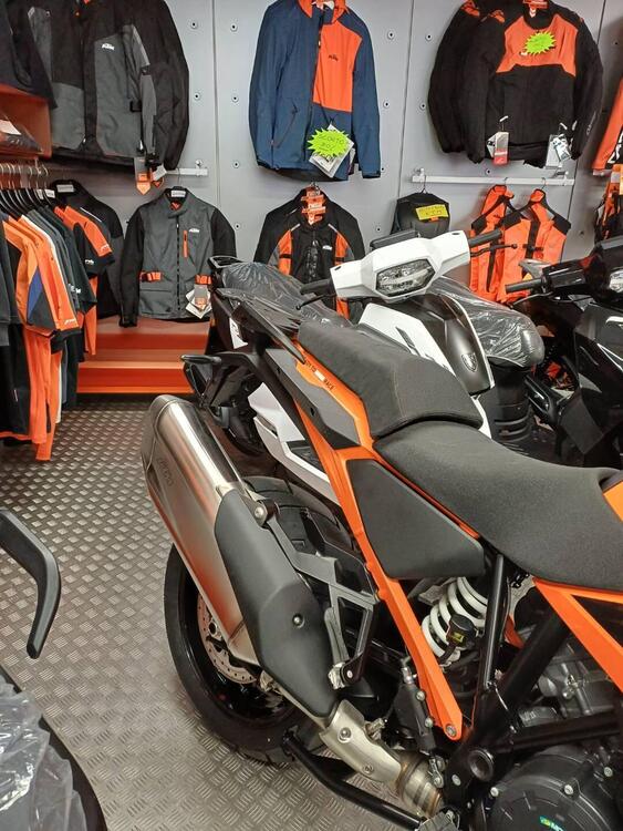 KTM 1290 Super Adventure S (2022 - 25) (4)