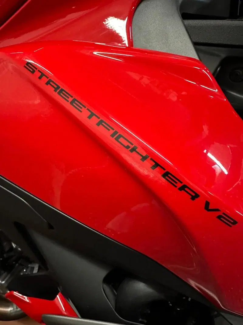 Ducati Streetfighter V2 S (2025 - 26) (2)
