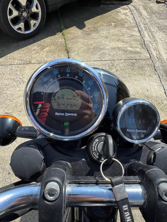 Royal Enfield Meteor 350 Fireball (2021 - 25) (3)