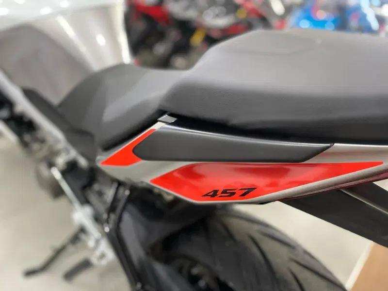 Aprilia Tuono 457 (2025 - 26) (9)