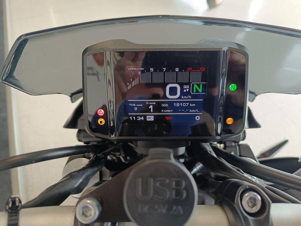 Yamaha MT-09 (2021 - 23) (4)