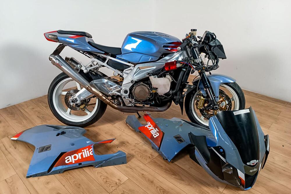 Aprilia RSV 1000 R (2000 -  01)