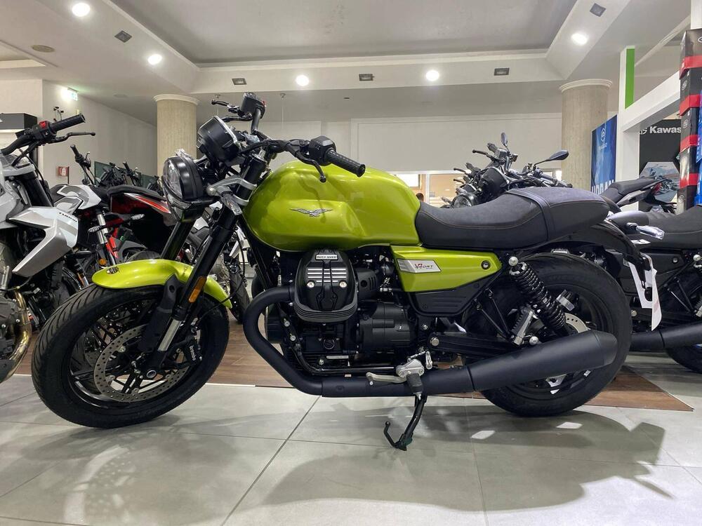 Moto Guzzi V7 Sport (2025) (2)