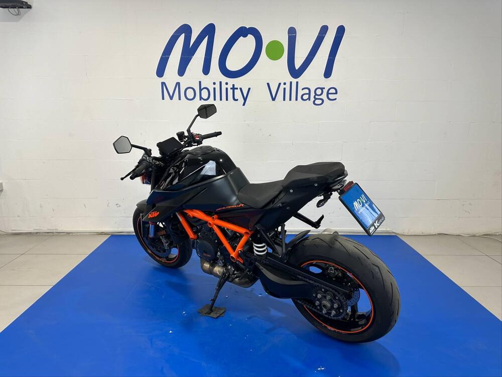 KTM 1290 Super Duke R (2020) (4)