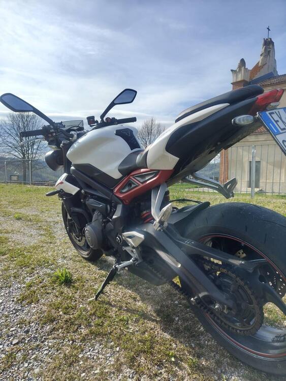 Triumph Street Triple R (2017 - 20) (2)
