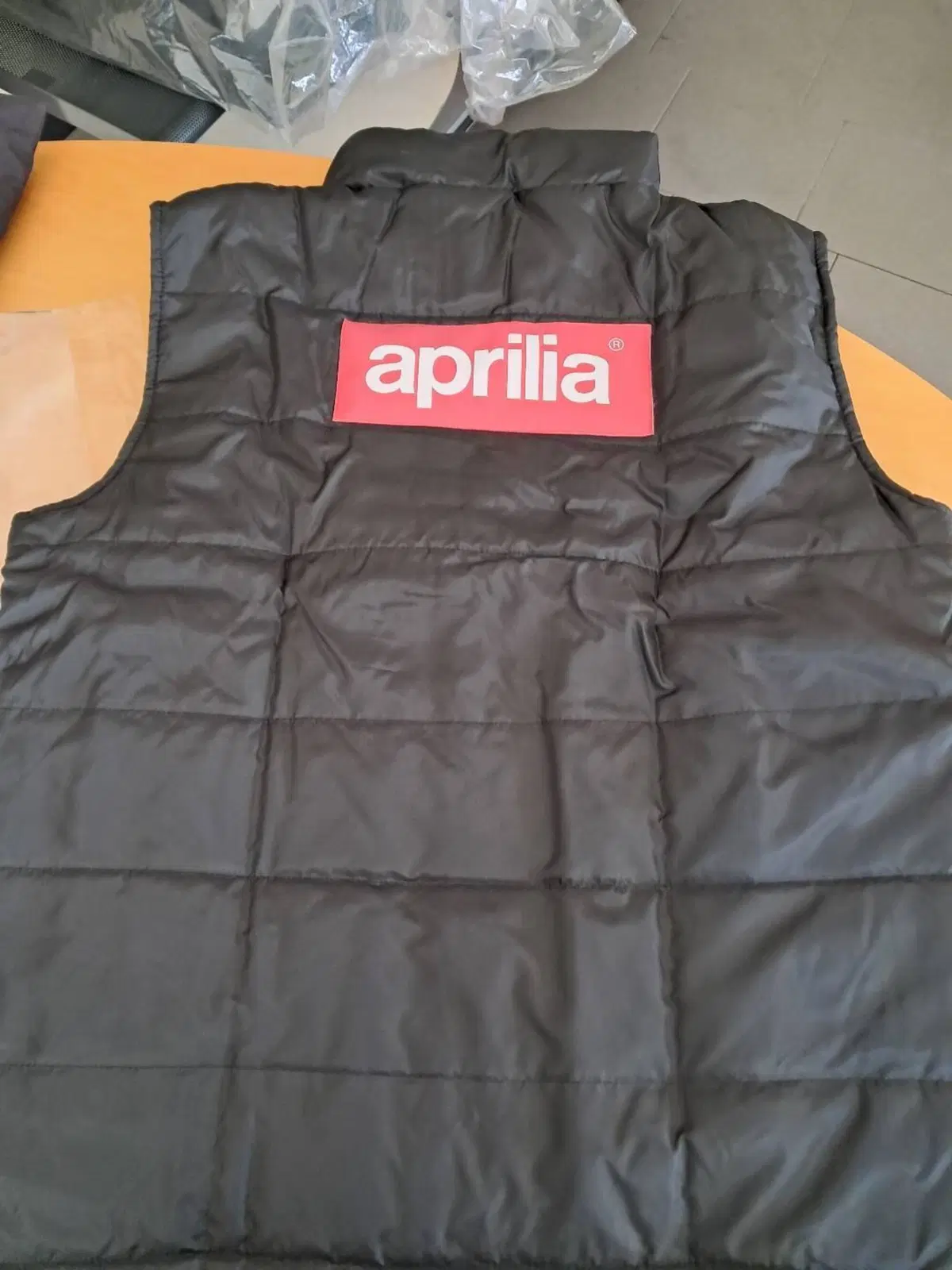 GIUBBINO APRILIA DA LAVORO TG L (2)